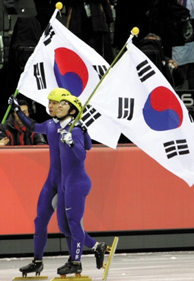 알몸 뒤풀이와 한국 교육의 위기 관련 기존 복음신문 사진