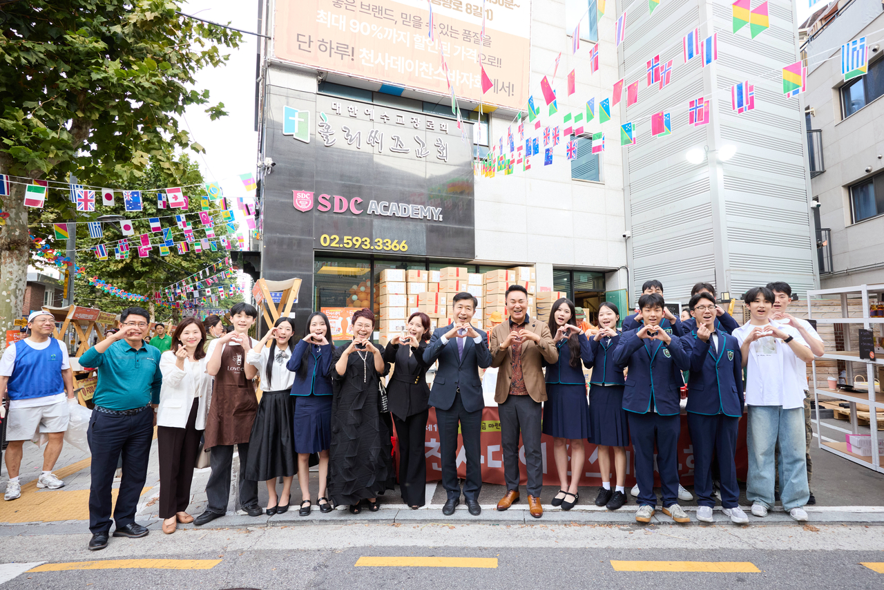 교회학교 학생들이 만든 나눔 바자회…하루 매출 2억 3천만 원